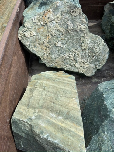 Ландшафтные глыбы зелёные 200-500 килограмм купить в Краснозаводске