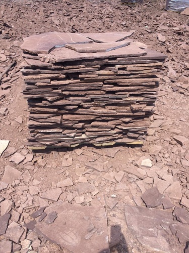 Плитняк лемезит бордовый для цоколя 1,5-2 см купить в Краснозаводске