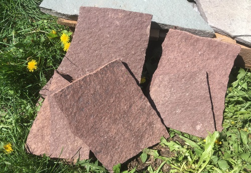 Плитняк лемезит бордовый для цоколя 1,5-2 см купить в Краснозаводске