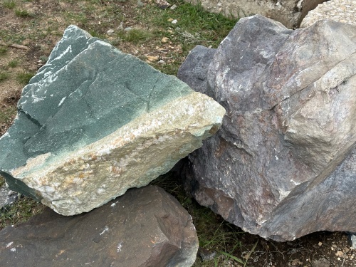 Камни для ландшафтного дизайна зелёные 10-60 килограмм купить в Краснозаводске