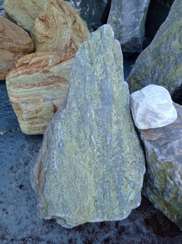 Златолит жёлтый, жёлто-зелёный глыбки и валуны для ланшафтного дизайна купить в Краснозаводске