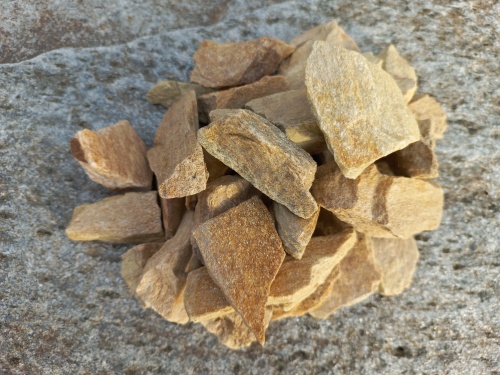 Златолит жёлтый декоративная каменная крошка купить в Краснозаводске