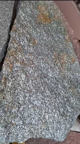 Плитняк златолит серебристый для цоколя, отмостки купить в Краснозаводске