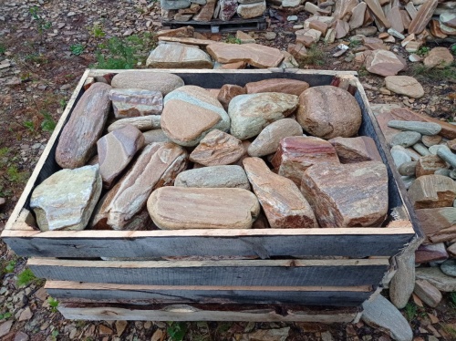 Златолит жёлтый, жёлто-зелёный глыбки и валуны для ланшафтного дизайна купить в Краснозаводске