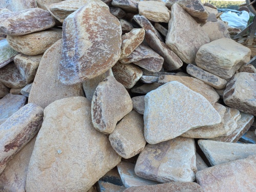 Златолит жёлтый, жёлто-зелёный глыбки и валуны для ланшафтного дизайна купить в Краснозаводске